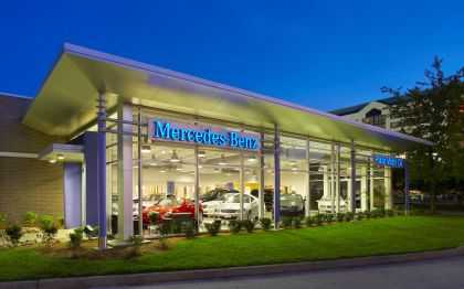 Plaza Mercedes Benz Dusk